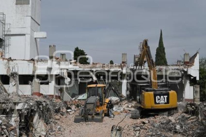 TLAXCALA . DEMOLICIÓN HOSPITAL GENERAL