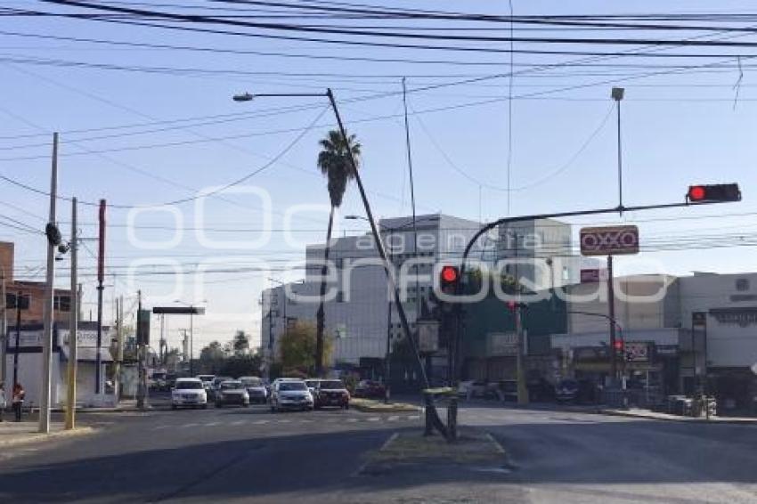 4 PONIENTE . POSTE
