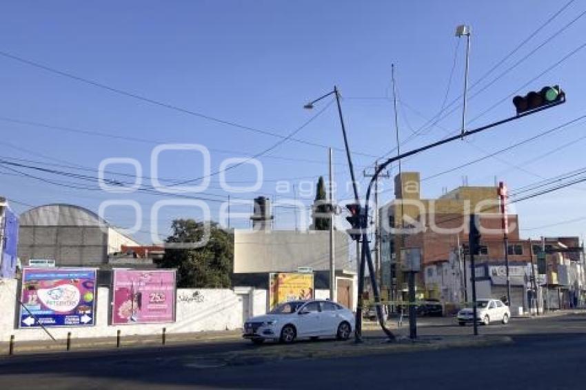 4 PONIENTE . POSTE