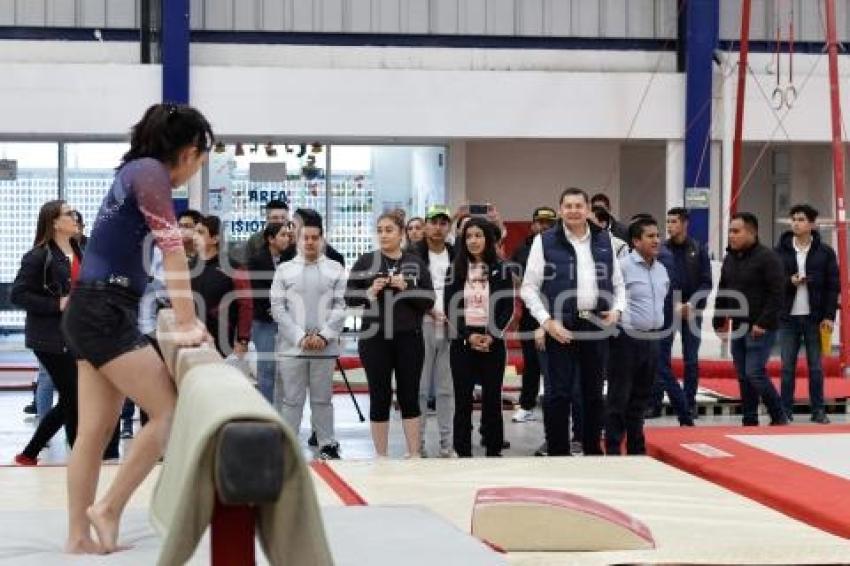 GOBIERNO ESTATAL . PABELLÓN OLÍMPICO
