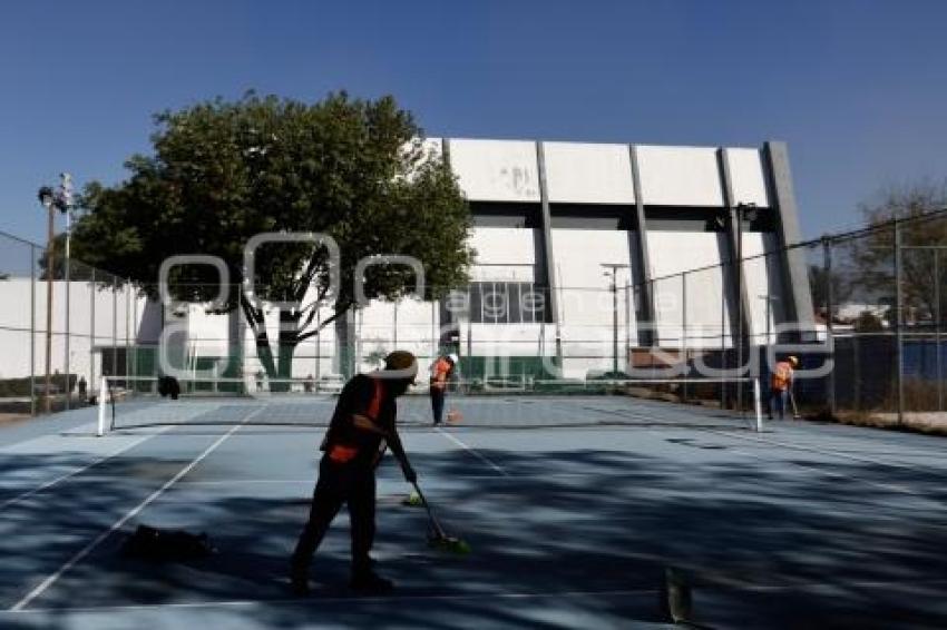 GIMNASIO MIGUEL HIDALGO . REHABILITACIÓN