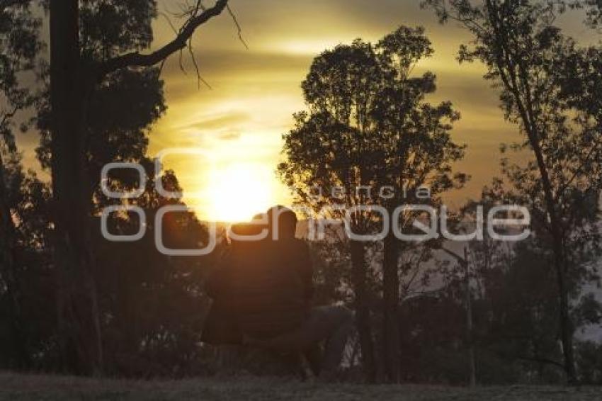 AÑO NUEVO . AMANECER