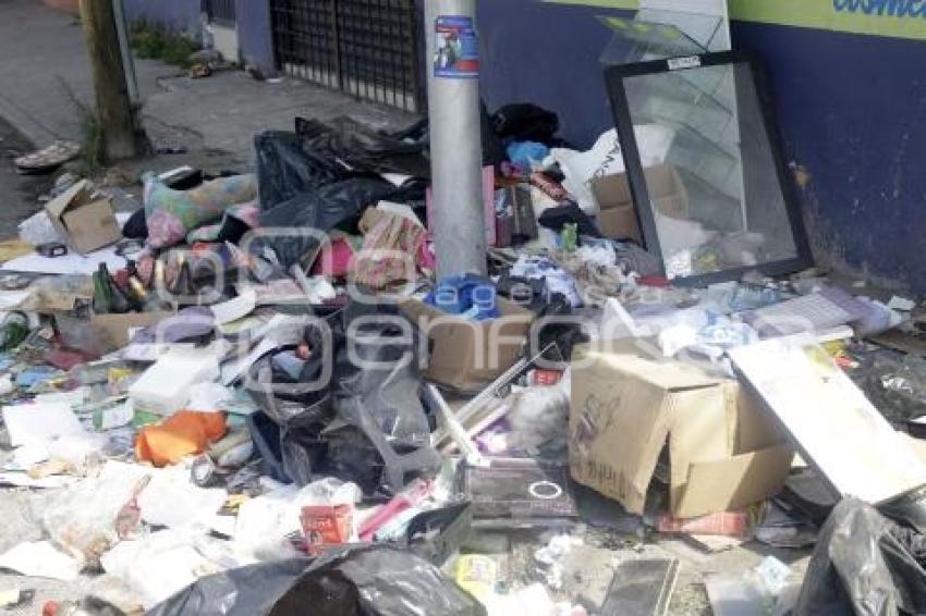 MONTONERAS DE BASURA