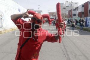 DESFILE DE LOS MOROS