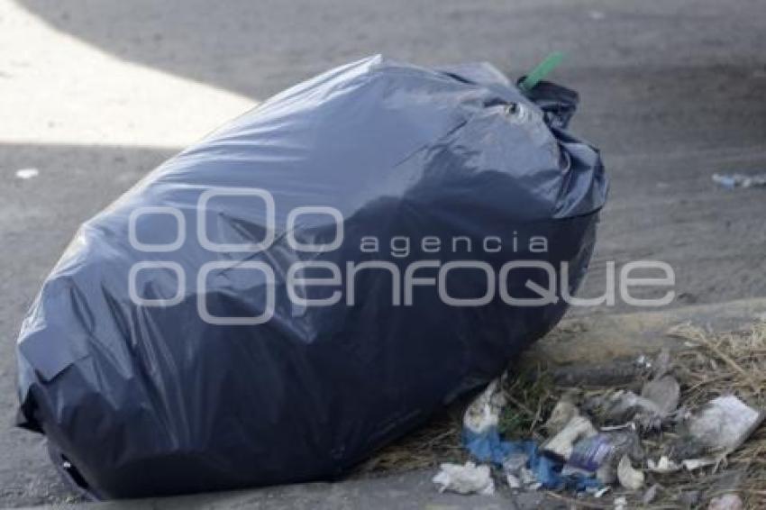 MONTONERAS DE BASURA