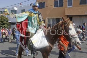 DESFILE DE LOS MOROS