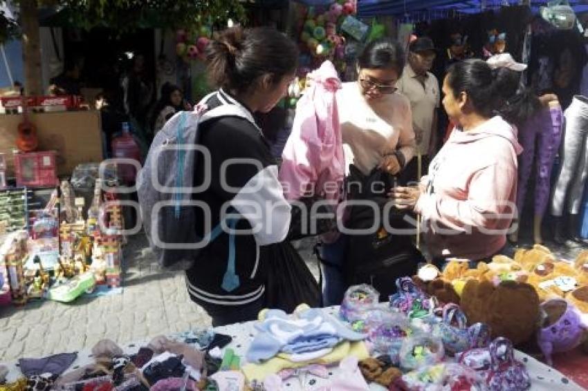 ECONOMÍA . JUGUETES