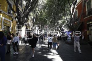 CALLE 5 DE MAYO . SIN AMBULANTES