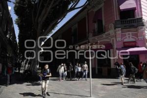CALLE 5 DE MAYO . SIN AMBULANTES
