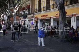 CALLE 5 DE MAYO . SIN AMBULANTES