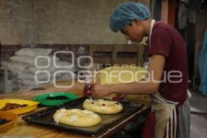 ACATLÁN . ELABORACIÓN ROSCA DE REYES