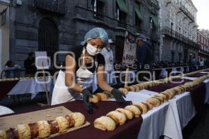 ROSCA DE REYES MONUMENTAL