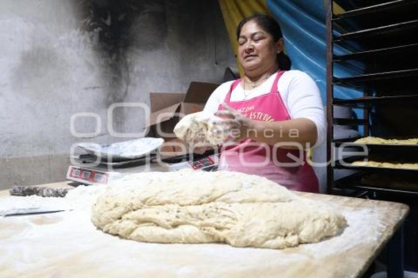 TLAXCALA . ELABORACIÓN ROSCA DE REYES