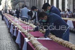 ROSCA DE REYES MONUMENTAL