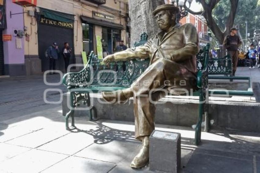 ESCULTURA . CAPULINA