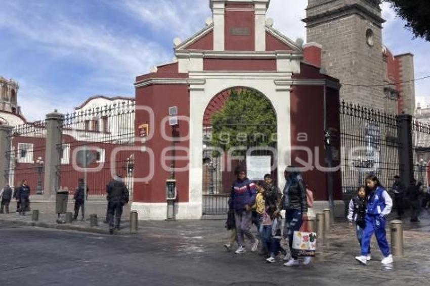 CALLE 5 DE MAYO . SIN AMBULANTES