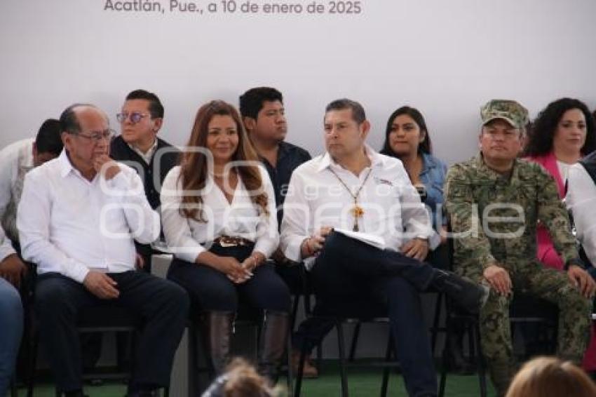 ACATLÁN . VISITA GOBERNADOR