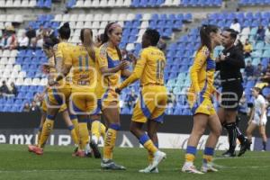 FÚTBOL FEMENIL . PUEBLA VS TIGRES