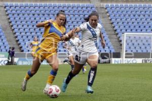 FÚTBOL FEMENIL . PUEBLA VS TIGRES