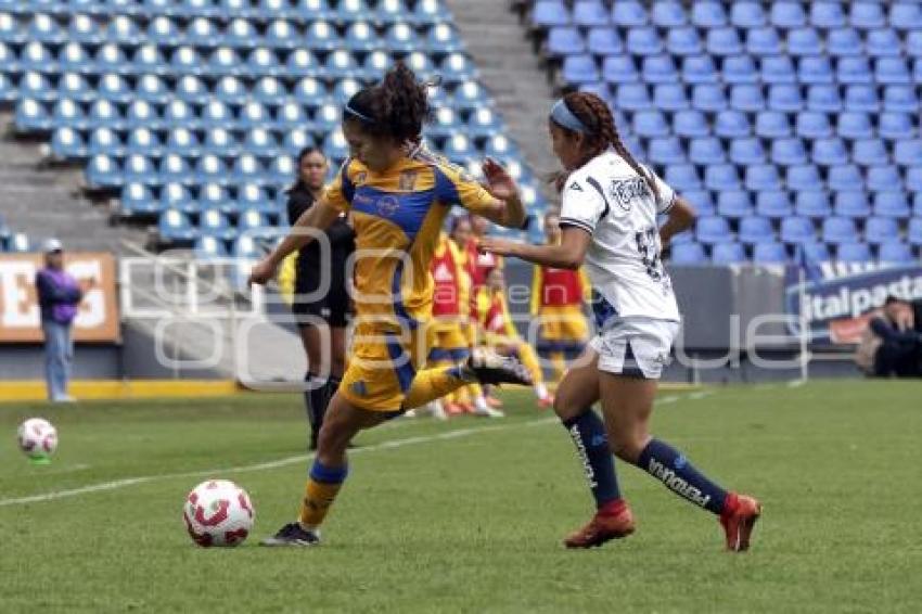FÚTBOL FEMENIL . PUEBLA VS TIGRES