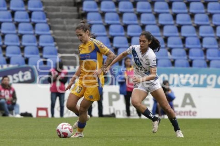 FÚTBOL FEMENIL . PUEBLA VS TIGRES