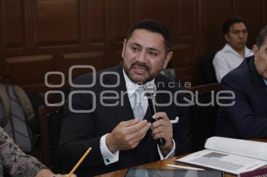FERNANDO ROSALES