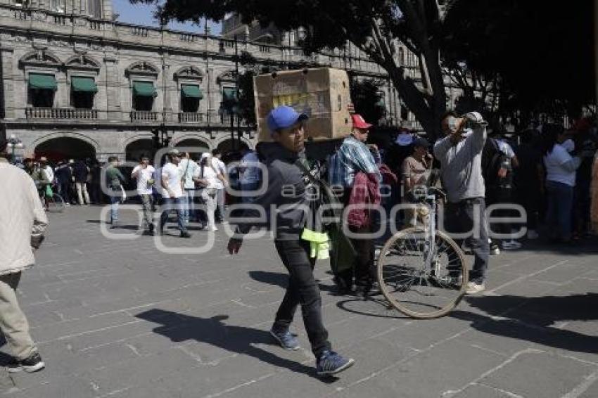 CENTRAL DE ABASTO . MANIFESTACIÓN ZÓCALO