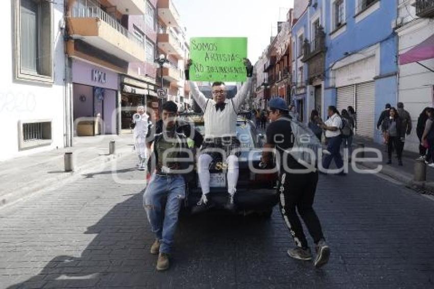 PAYASOS . MANIFESTACIÓN