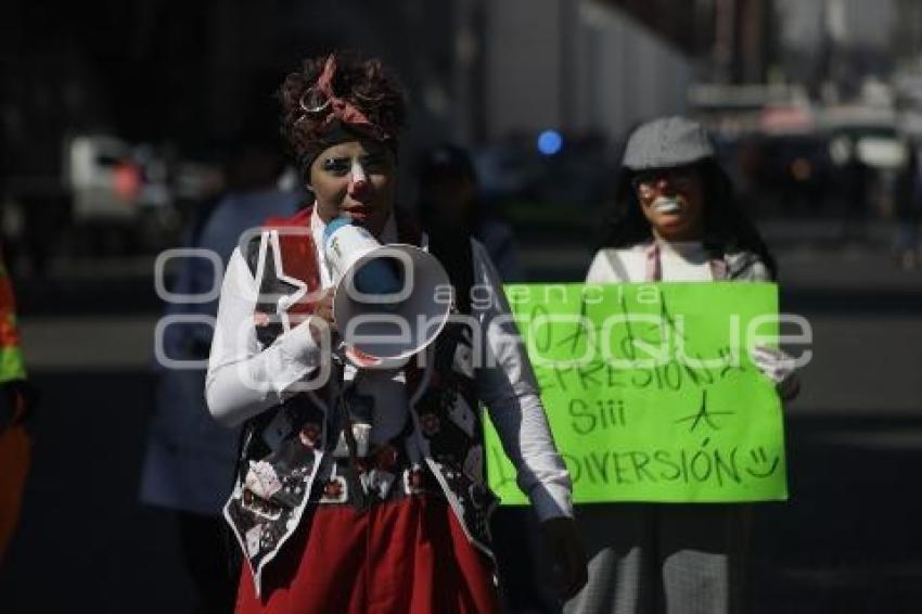 PAYASOS . MANIFESTACIÓN