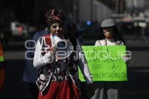 PAYASOS . MANIFESTACIÓN