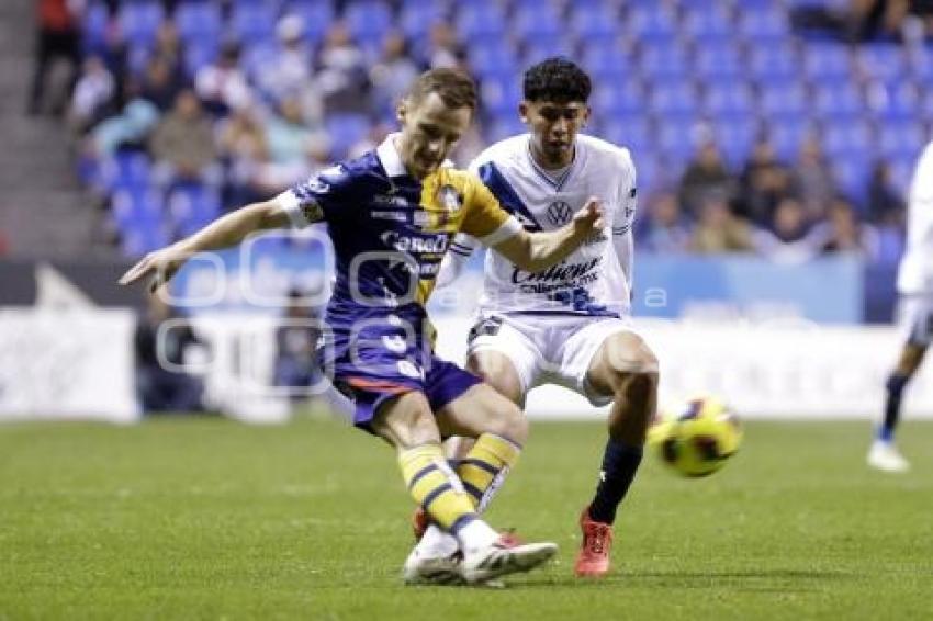 FÚTBOL . CLUB PUEBLA VS SAN LUIS