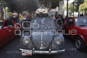 DESFILE DE AUTOS ANTIGUOS