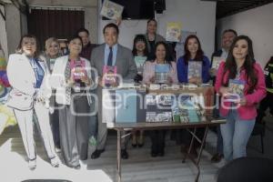 BUAP . ENTREGA DE LIBROS