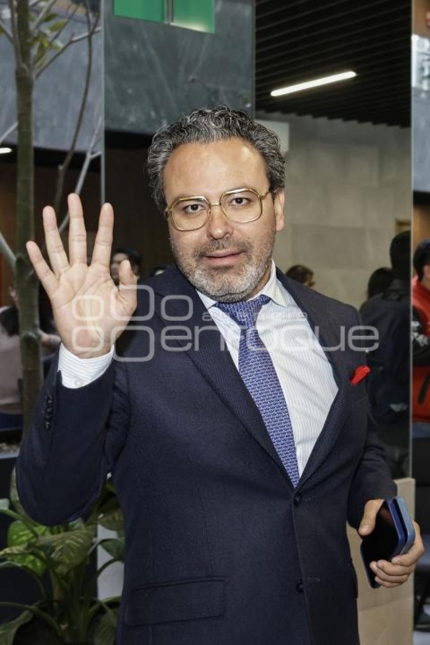 ROBERTO ZATARÁIN