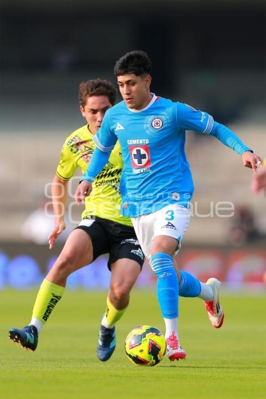 FUTBOL . CRUZ AZUL VS PUEBLA