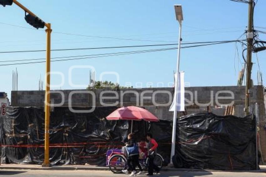 TLAXCALA . PASO OBSTRUIDO