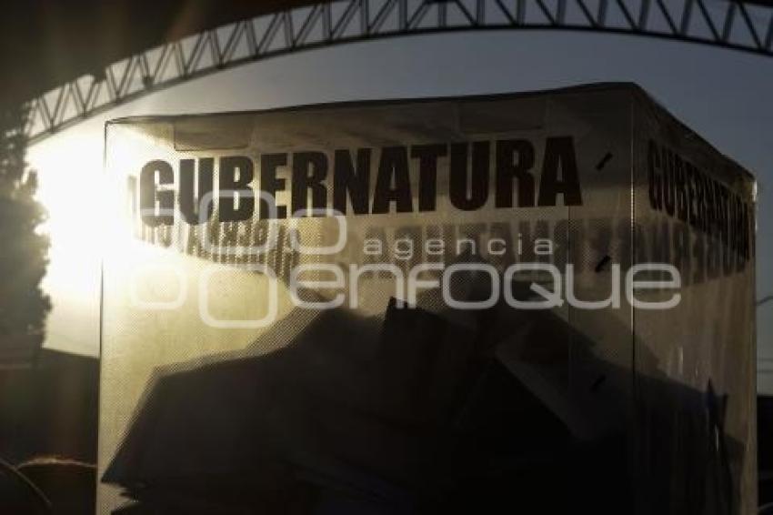 ELECCIONES . CIERRE DE CASILLAS
