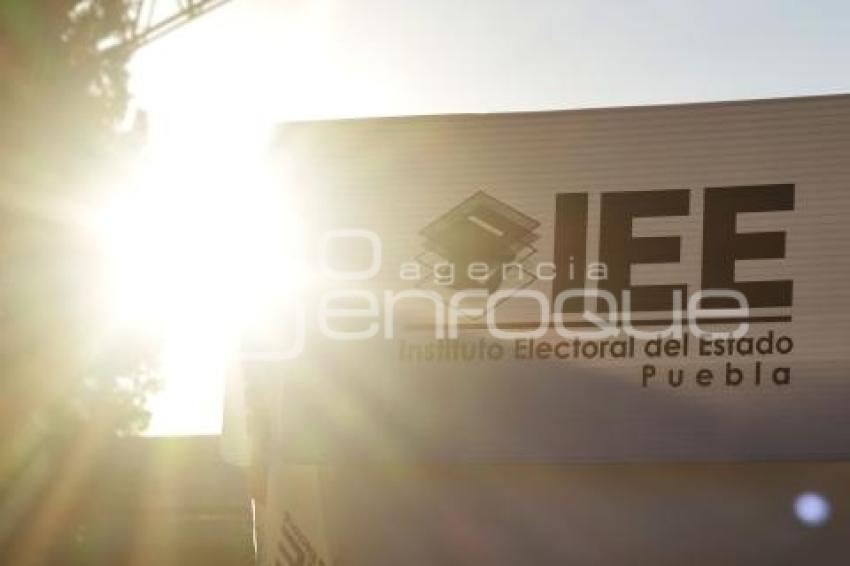 ELECCIONES . CIERRE DE CASILLAS