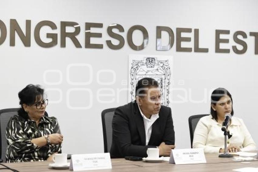 CONGRESO . CRÓNICA LEGISLATIVA