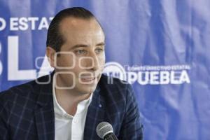PAN . MARIO RIESTRA
