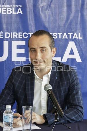 PAN . MARIO RIESTRA