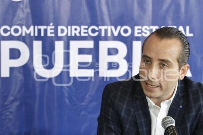 PAN . MARIO RIESTRA
