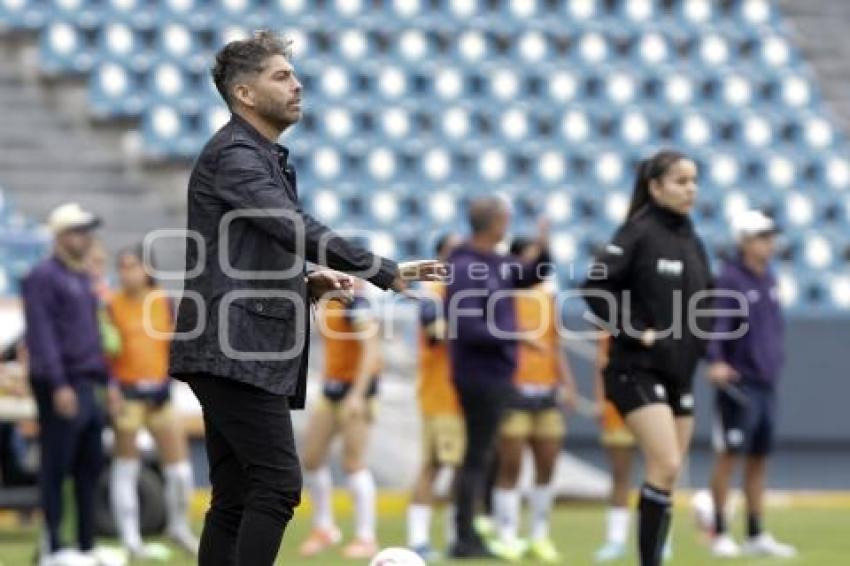 FÚTBOL FEMENINL . PUEBLA VS PUMAS