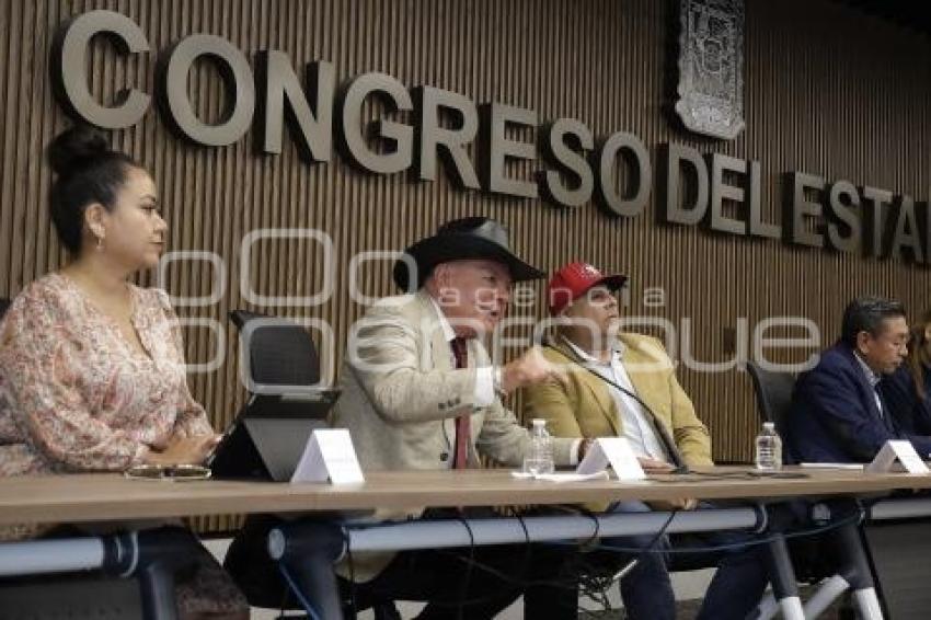 CONGRESO . REUNIÓN CON MIGRANTES