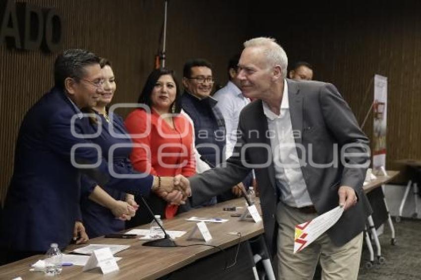 CONGRESO . REUNIÓN CON MIGRANTES