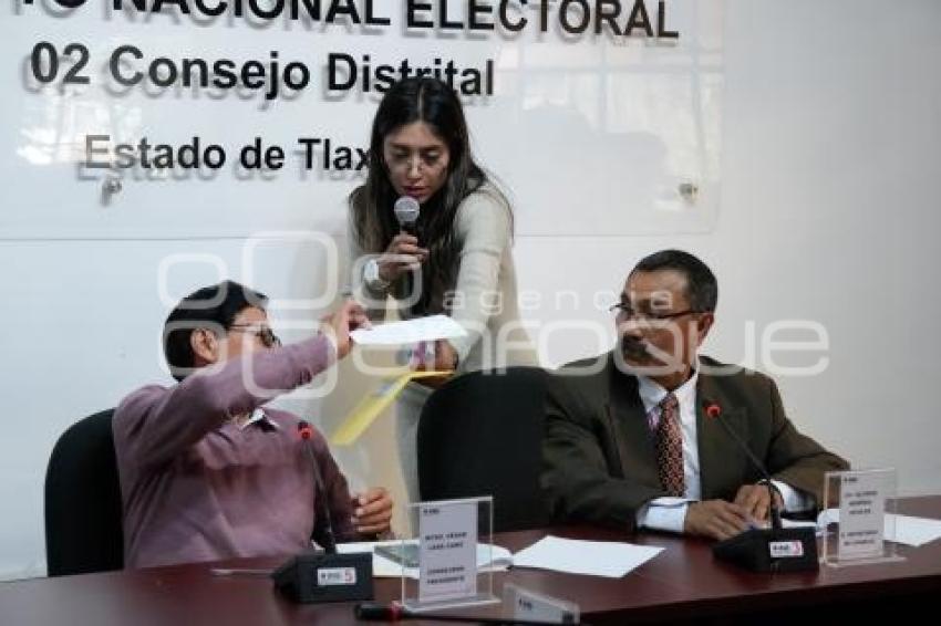 TLAXCALA . SESIÓN EXTRAORDINARIA INE
