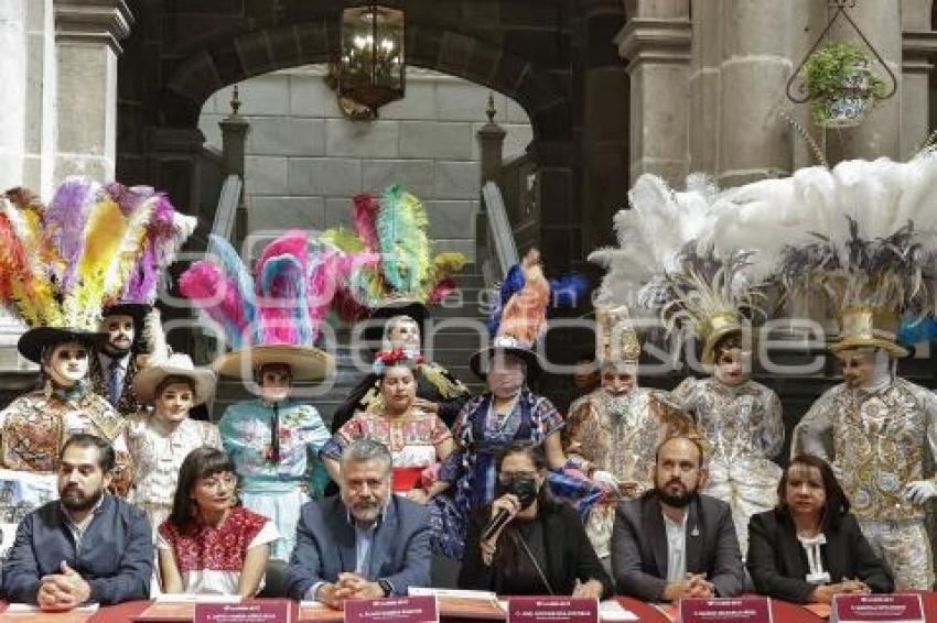 AYUNTAMIENTO . FESTIVAL DE HUEHUES