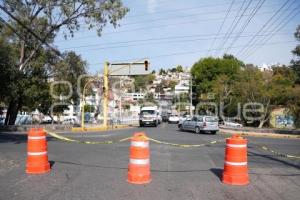TLAXCALA . CIERRE DE VIALIDAD