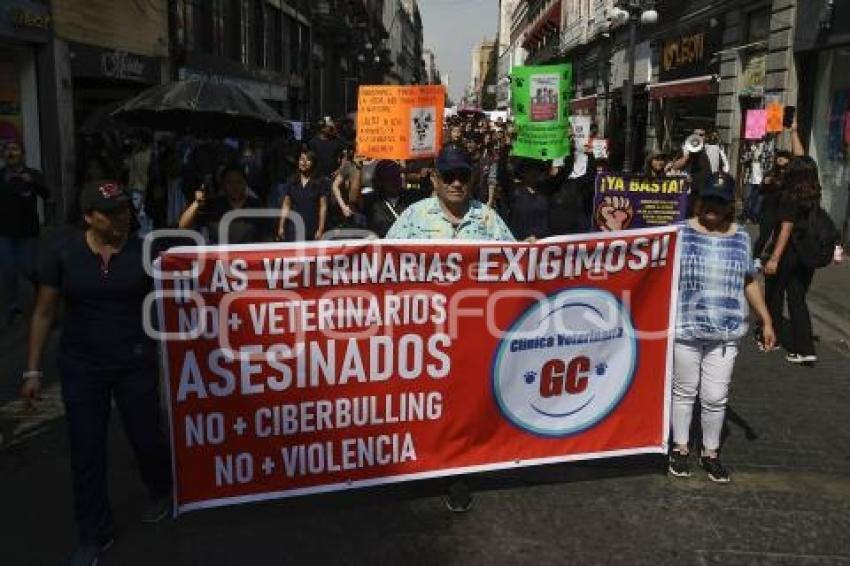 MANIFESTACIÓN . VETERINARIOS
