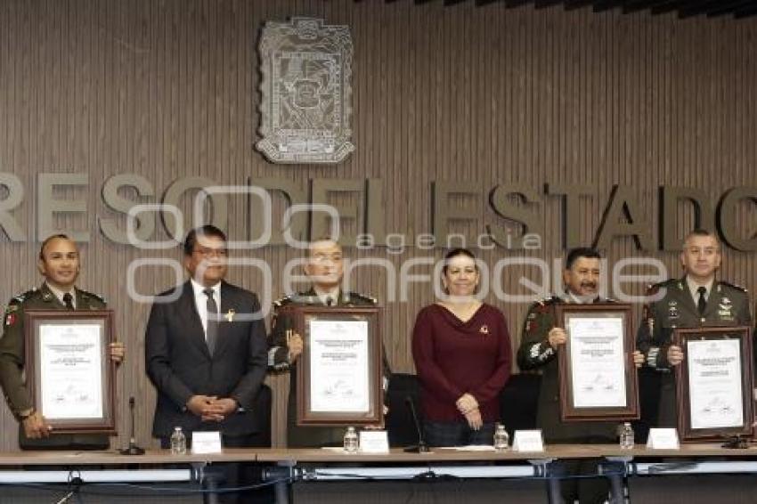 CONGRESO . RECONOCIMIENTO MILITARES